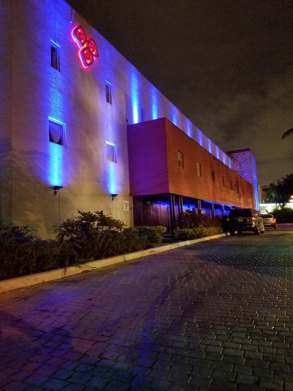 Hotel Aladdin​ - Couples Only​ Miami Springs Eksteriør billede